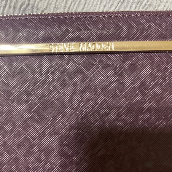 Steve Madden Bzippy Zip Around Wallet Wristlet, Grape - Picture 3 of 12